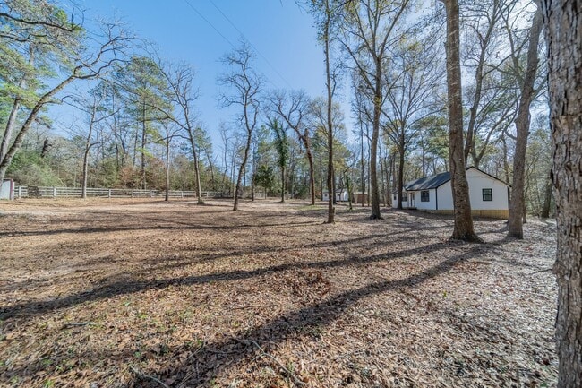 Building Photo - 12028 Cedar Ln
