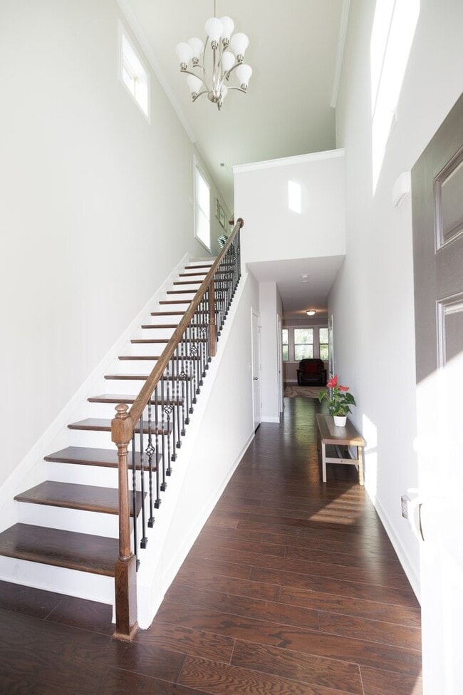 Foto del edificio - Spacious & Stylish Meritage Home with Sunr...