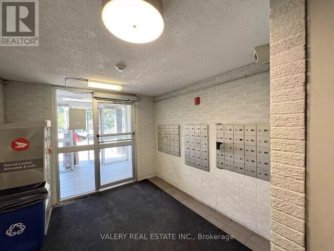 Building Photo - 286 Chandler Dr