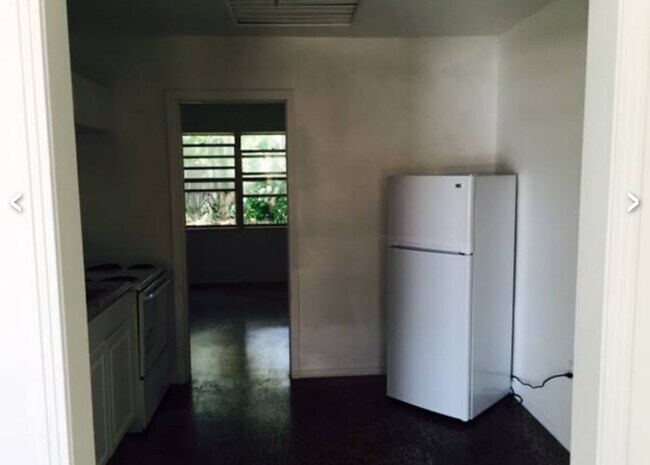 Foto del edificio - 1064 S Clearview Ave