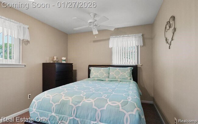 Foto del edificio - 6900 Crestwood St