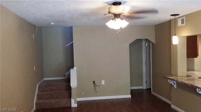 Foto del edificio - 260 Shadybrook Ln