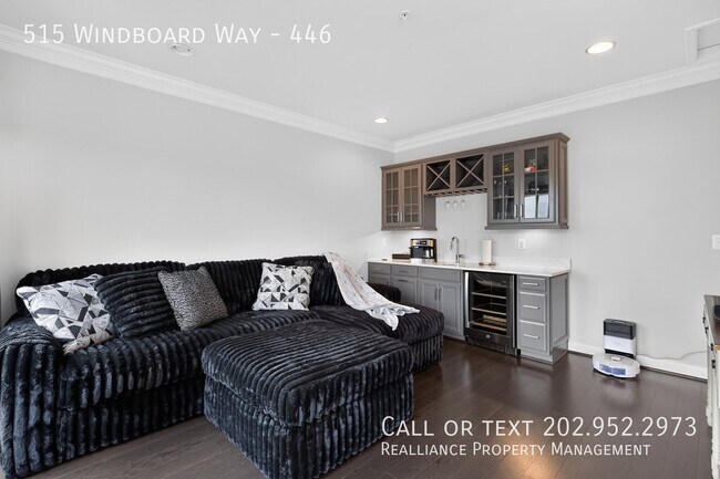 Building Photo - 515 Windboard Way