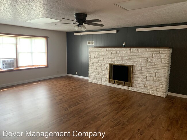 Building Photo - 5 br, 1 bath House - 54145 HWY 275