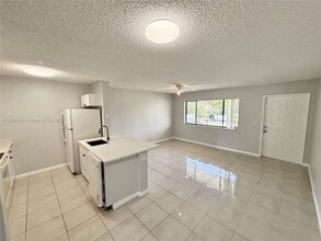 Building Photo - 1822 Meadows Cir W