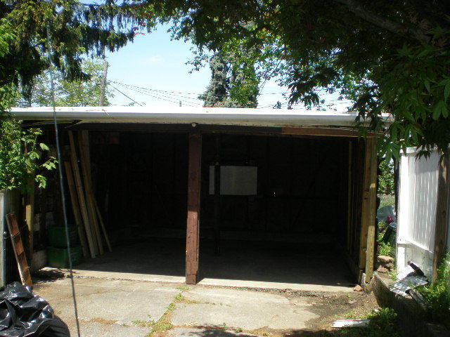 Building Photo - Coming soon! 4 bedroom 1 bath House-Yard, ...