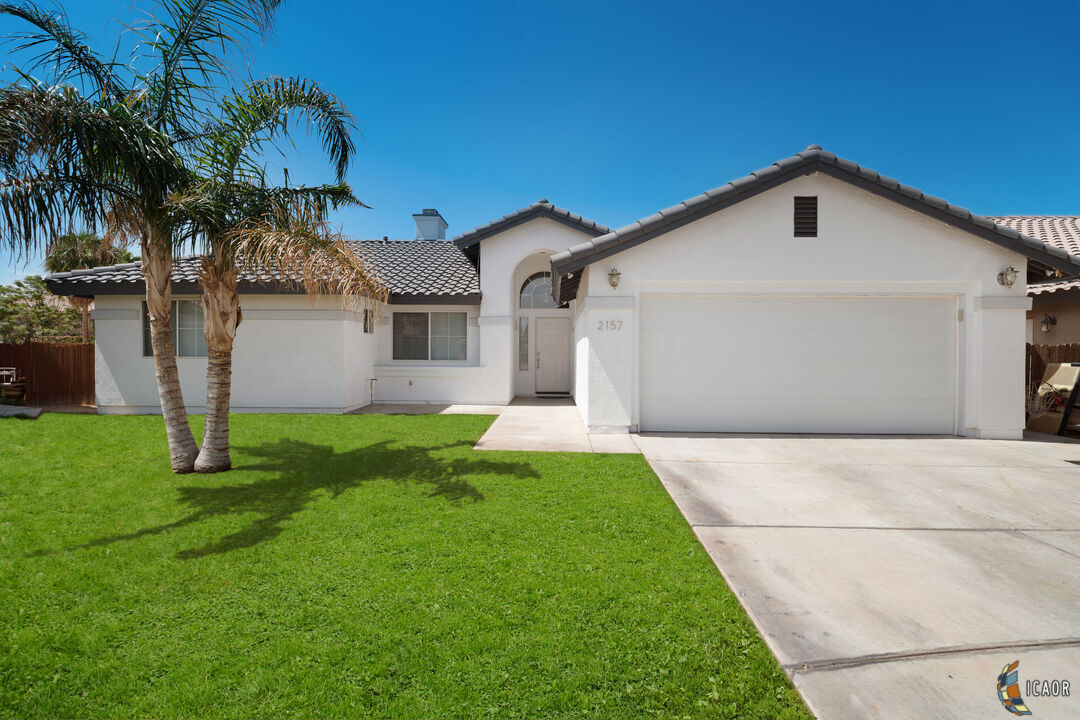 Foto principal - 2157 R Carrillo Ct