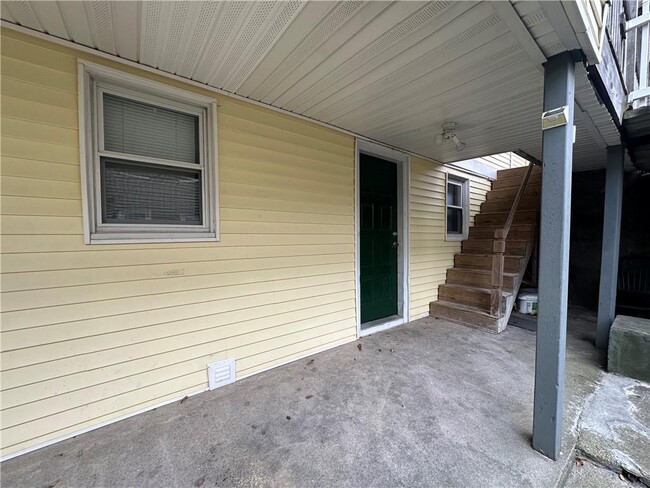 Building Photo - 177 Boyden St