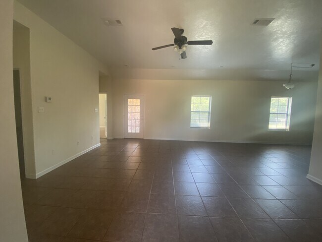 Building Photo - 194 Small Oaks Rd