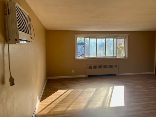 Dining /Living combo - 130 Baisley Ave