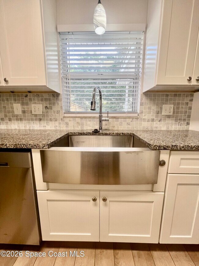 Foto del edificio - 121 3rd Ave