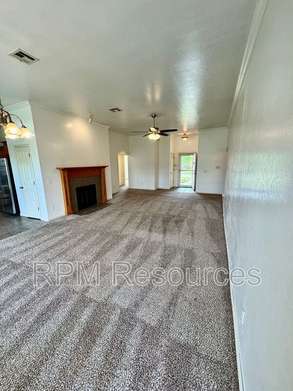 Building Photo - 2315 Box Turtle Way