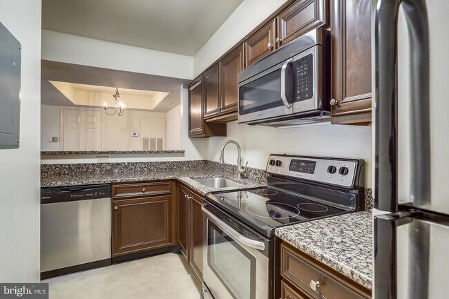 Foto del edificio - 5804 Inman Park Cir