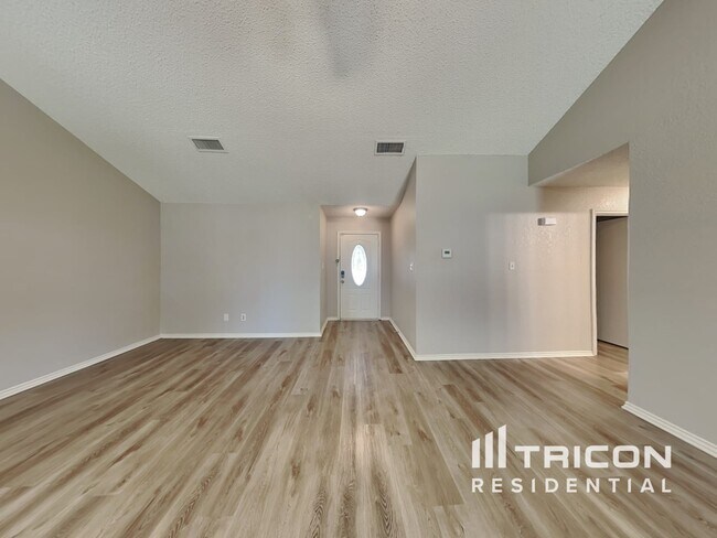 Foto del edificio - 2502 Valley View Dr