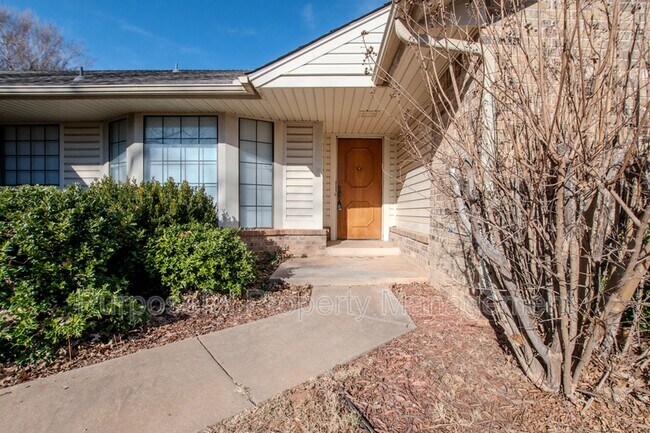 Building Photo - 1401 Harding Ave