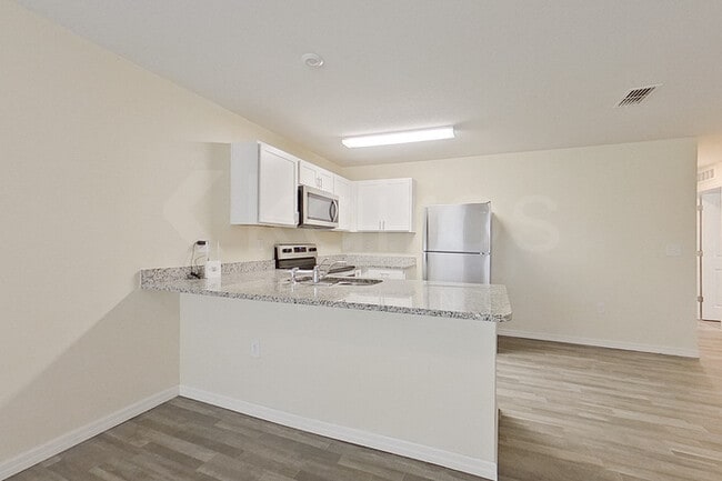 Foto del edificio - 27008 Anthony Ave