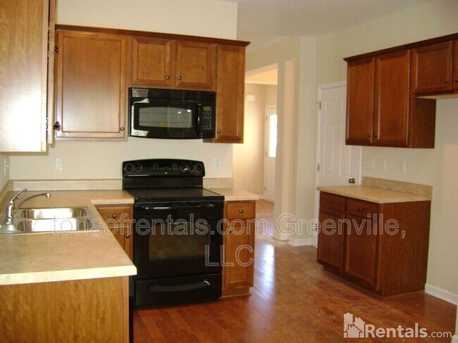 Building Photo - 417 Edgemont Ave