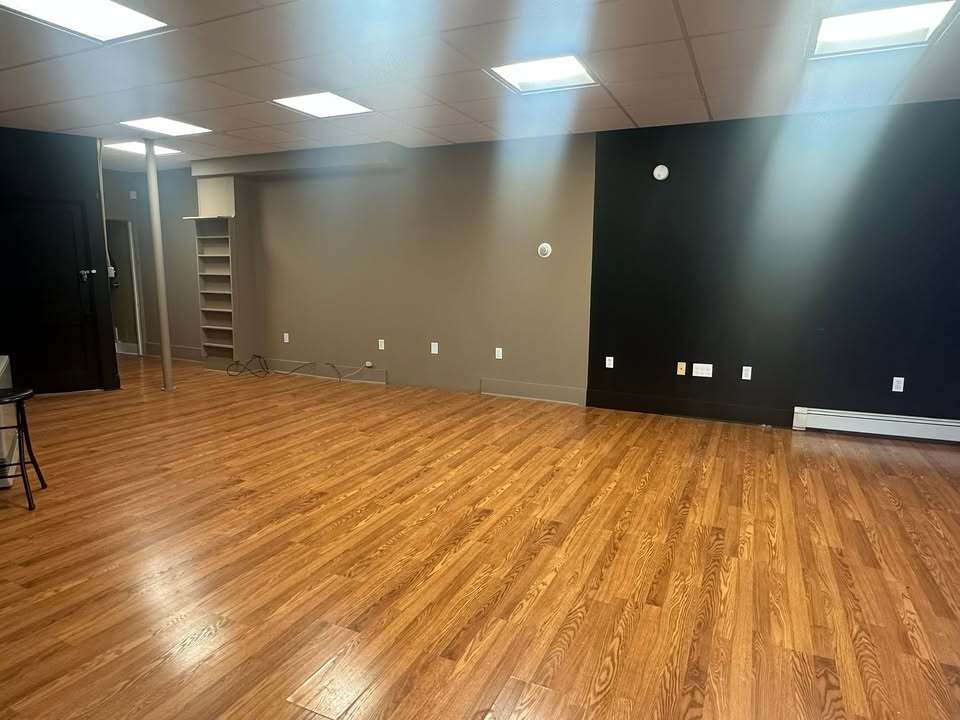 Building Photo - 65 Hanson St