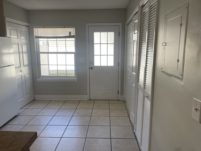 Photo - 1432 B St Townhome