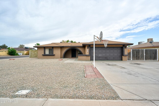 Foto del edificio - 7301 W Canterbury Dr