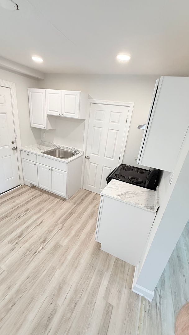 Building Photo - 2BR Townhome in Claymont | Near I-95 & Transit