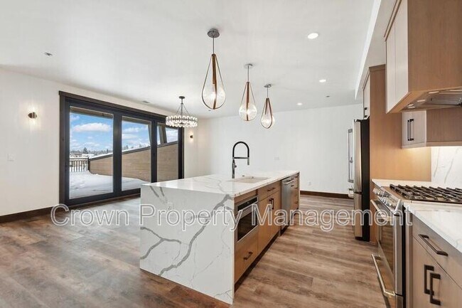 Foto del edificio - 317 Akers Ln