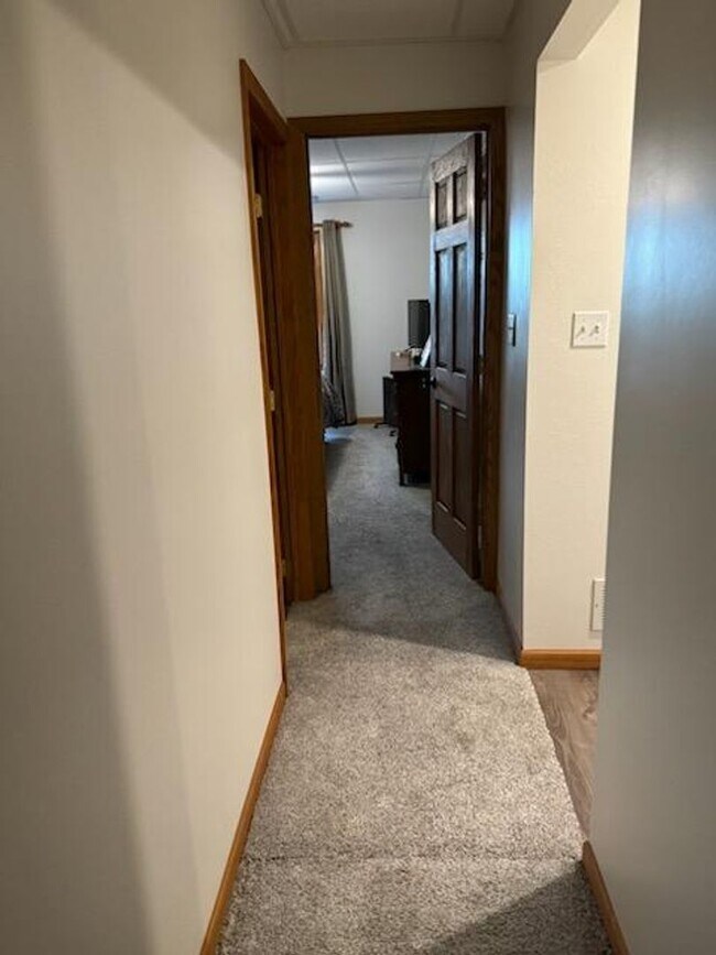 Foto del edificio - $2400 - 5 Bedroom, 2 Bath Home - Great Downtown Location and Views!!