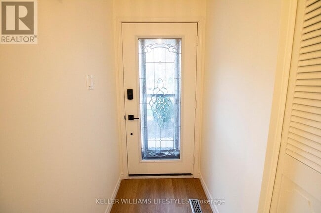 Building Photo - 59 Haliburton Pl