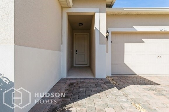 Building Photo - NOW AVAILABLE! - 11598 Acosta Ave, Orlando...