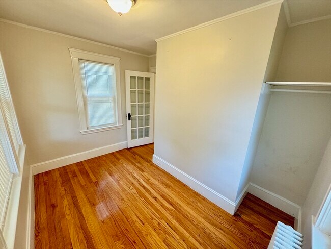 Building Photo - 242 Tremont St
