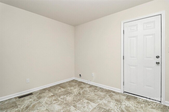 Building Photo - 518 Echodale Dr