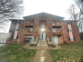 Building Photo - 213 Concord Ct