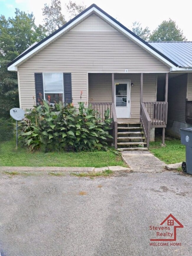 Building Photo - 220 Dogwood Pointe Dr