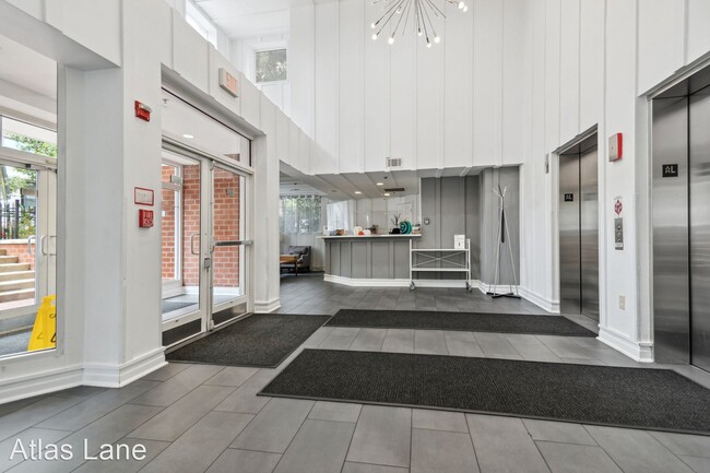Foto del edificio - 2 br, 2 bath House - 2001 12th St NW Unit 206