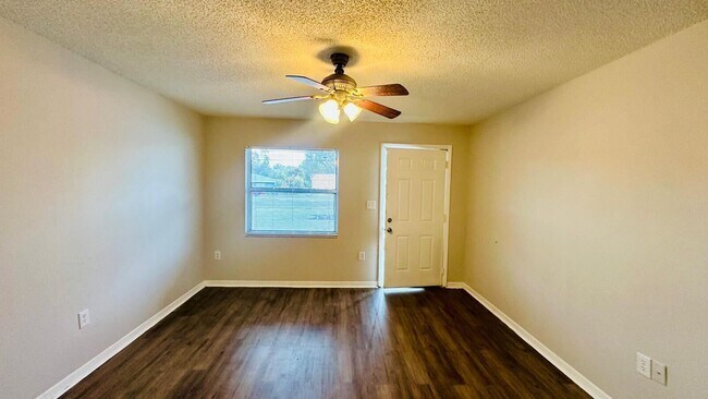 Foto del edificio - 979 BERKLEY ROAD Unit #3, AUBURNDALE, Flor...