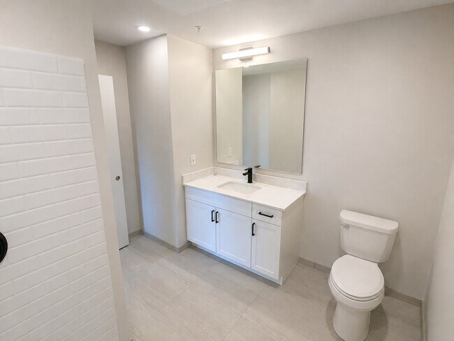 Foto del edificio - East Point Apartments