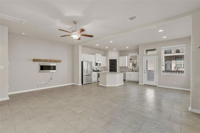 Foto del edificio - 18103 Pomelo Ln