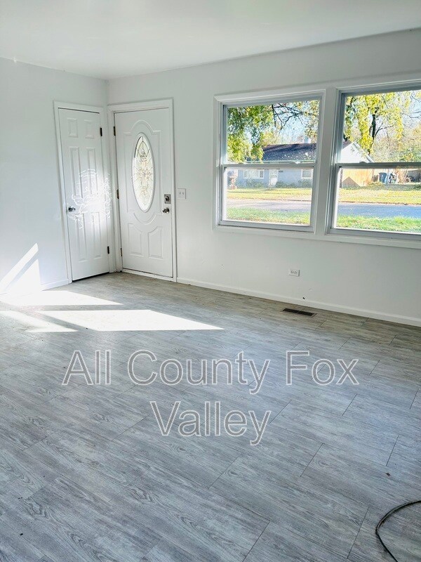 Building Photo - 344 Durham Dr