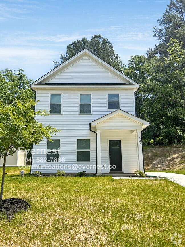 Building Photo - 607 S 10th St
