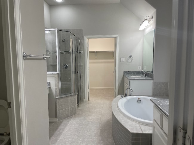 Building Photo - 6809 Helena Way