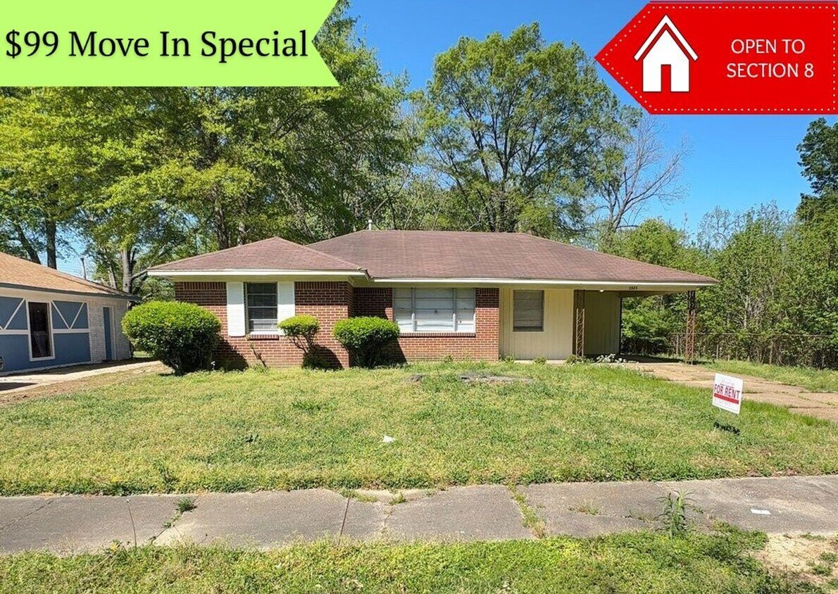 Primary Photo - Charming 3 bedroom 1.5 bath home - Open To...