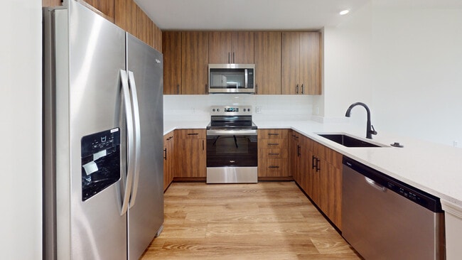 Interior Photo - 1200 East West