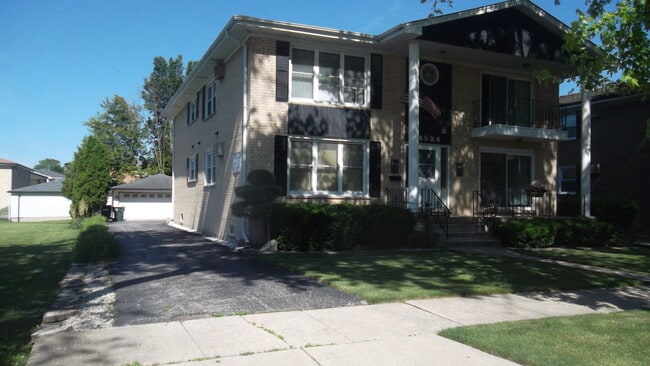 Building Photo - 4524 Park Ave