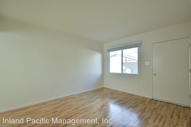 Building Photo - 2504 Aviation Blvd