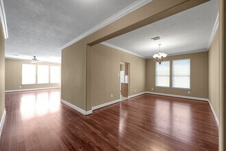 Building Photo - 952 Crannog Way