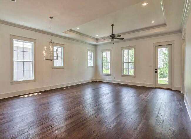 Building Photo - 465 Karcher Ave
