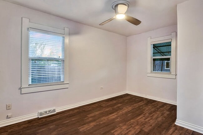 Building Photo - 4933 Irving St