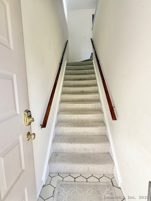 Building Photo - 2289 Bedford St