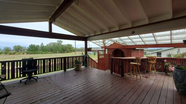 Foto del edificio - 3 bed 2 bath Home with Sauna in Finley!