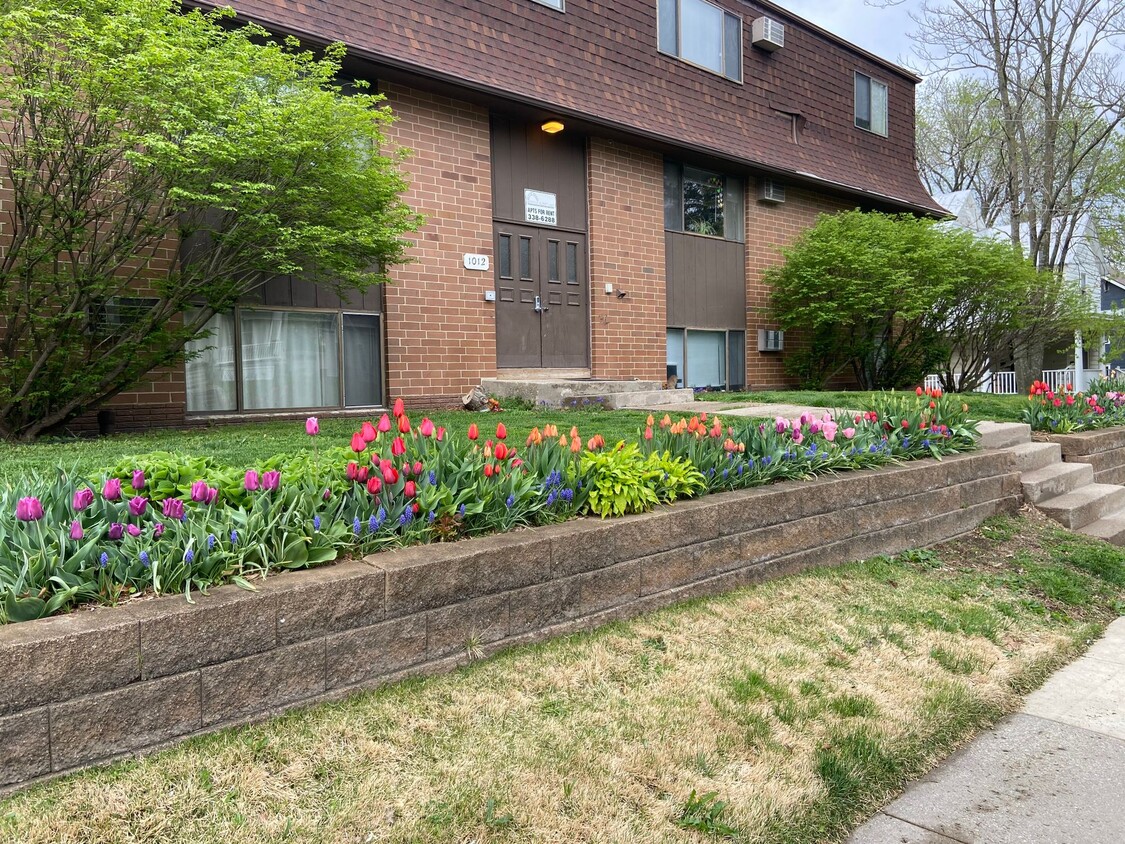 Foto del edificio - Claremont Apartments